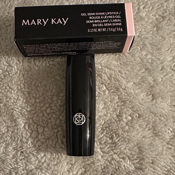 Mary Kay Raspberry Ice Lipstick - Picture 3 of 4